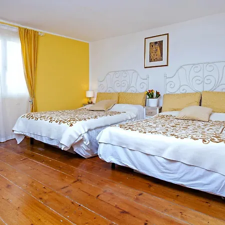 Santa Croce House